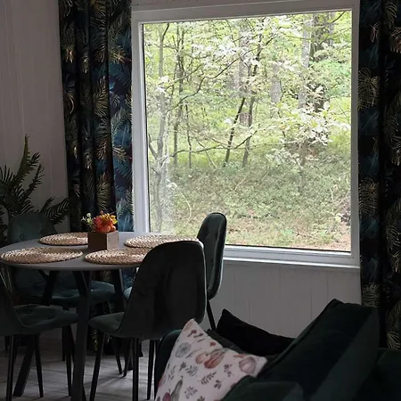 Hajerowka بيت للعطل *